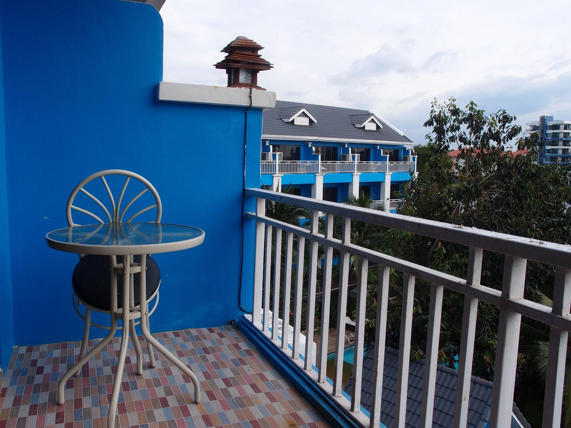 Blue Garden Resort Pattaya Джомтиен Бийч Екстериор снимка