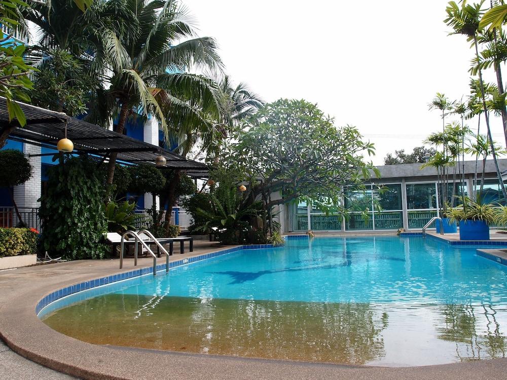 Blue Garden Resort Pattaya Джомтиен Бийч Екстериор снимка