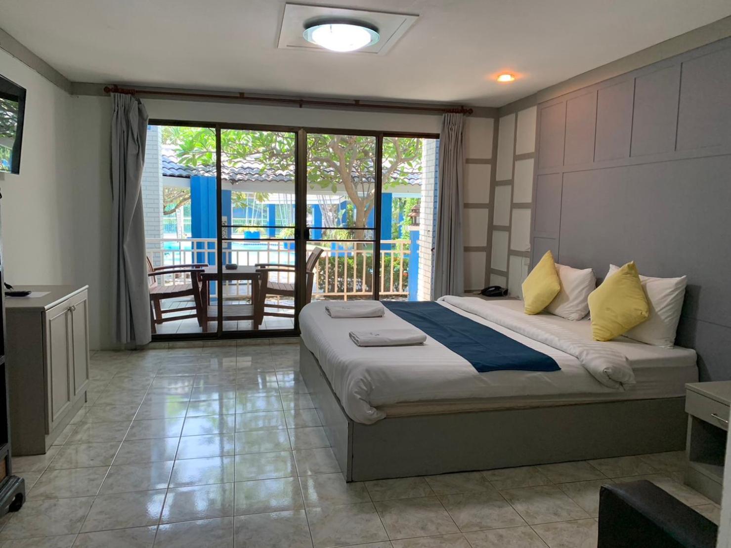 Blue Garden Resort Pattaya Джомтиен Бийч Екстериор снимка