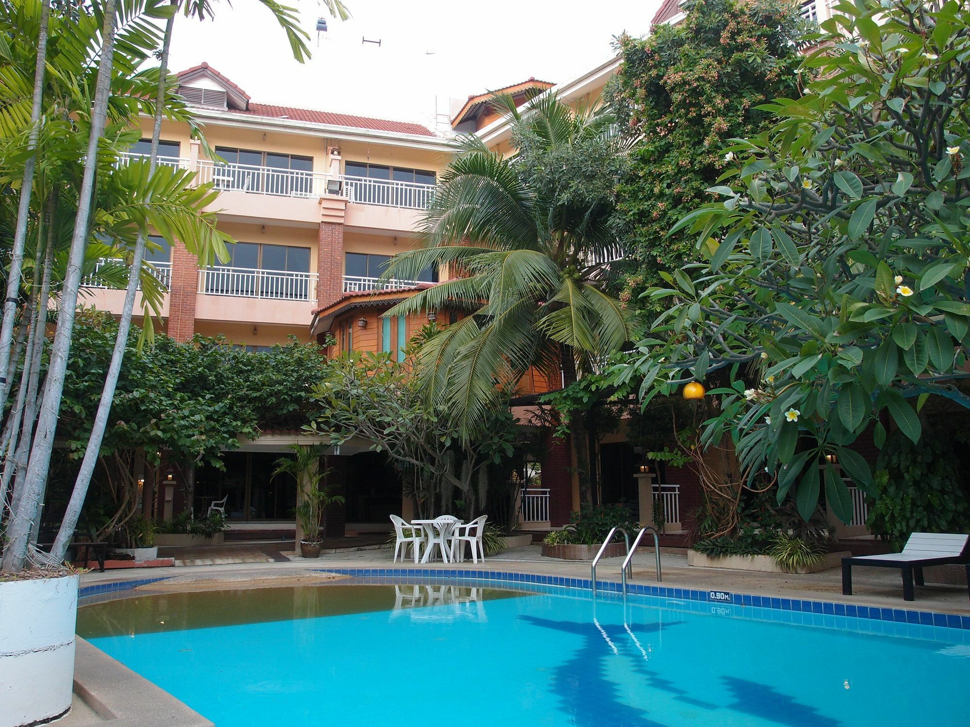 Blue Garden Resort Pattaya Джомтиен Бийч Екстериор снимка