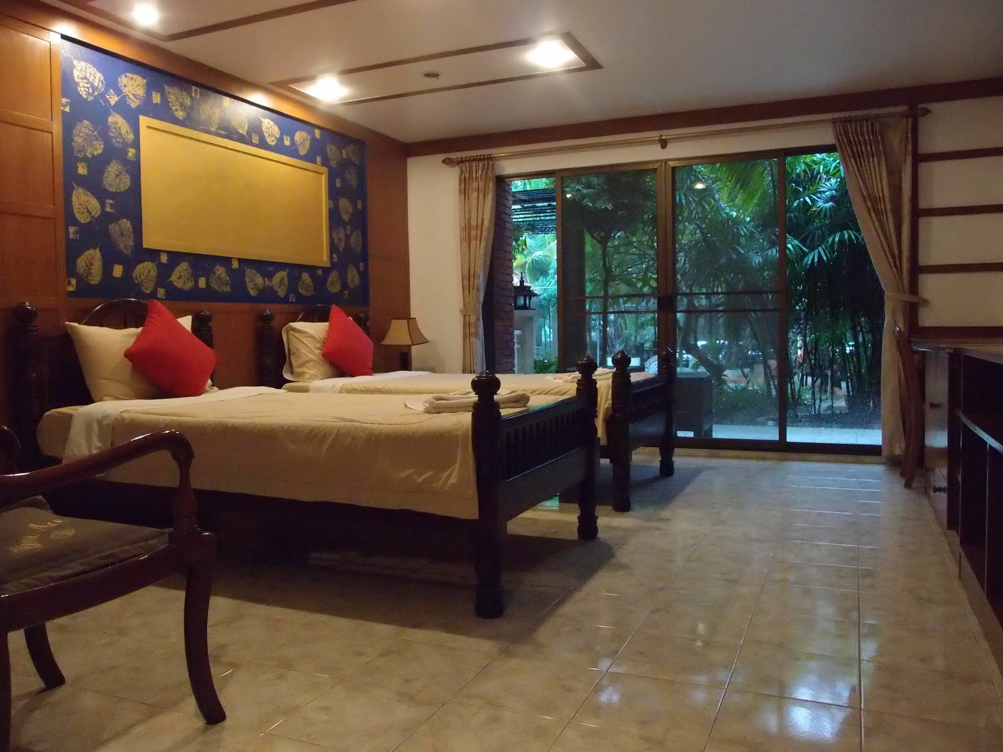 Blue Garden Resort Pattaya Джомтиен Бийч Екстериор снимка